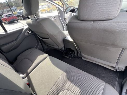 Used 2021 Nissan Frontier SV image 29