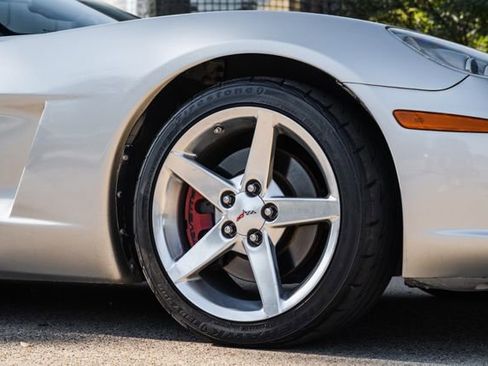 Used 2006 Chevrolet Corvette Convertible w/ Preferred Equipment Group image 34