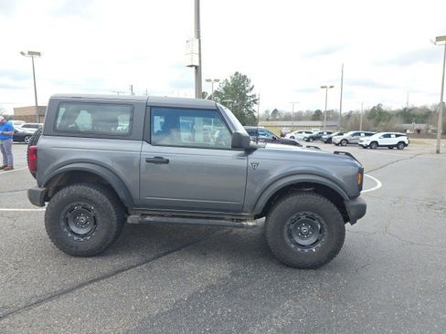 Used 2025 Ford Bronco 2-Door w/ Sasquatch Package image 2