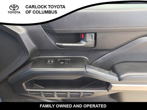 Used 2025 Toyota 4Runner SR5 AWD/4WD image 19