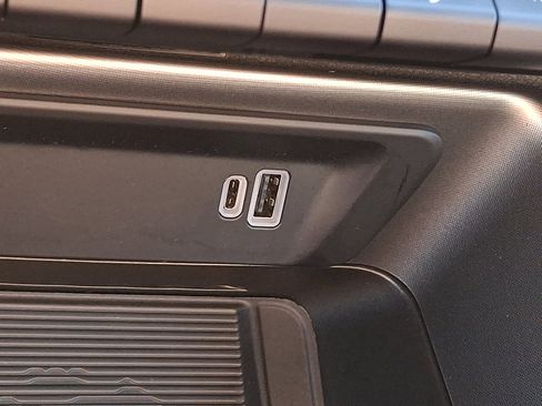 New 2025 Alfa Romeo Tonale w/ Premium Package image 18