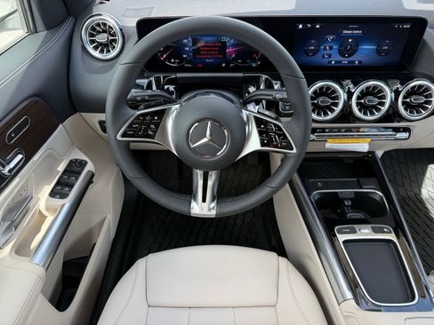 New 2026 Mercedes-Benz GLA 250 4MATIC image 13