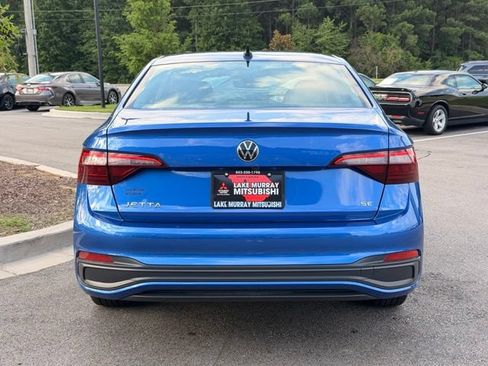 Used 2024 Volkswagen Jetta SE FWD image 10