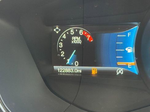 Used 2018 Ford Fusion SE w/ Fusion SE Technology Package image 18