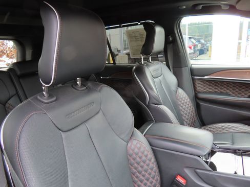 Used 2023 Jeep Grand Cherokee Summit w/ Luxury Tech Group V image 38