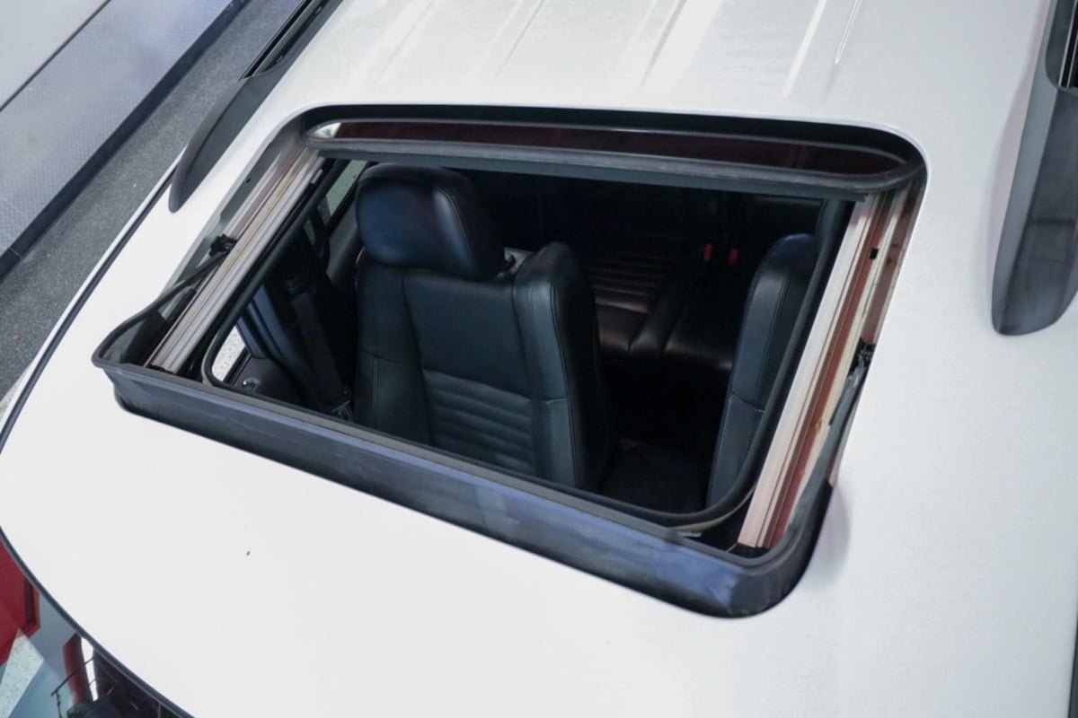 Used 2021 Jeep Grand Cherokee Limited X RWD image 15
