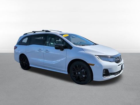 New 2026 Honda Odyssey Sport-L image 2