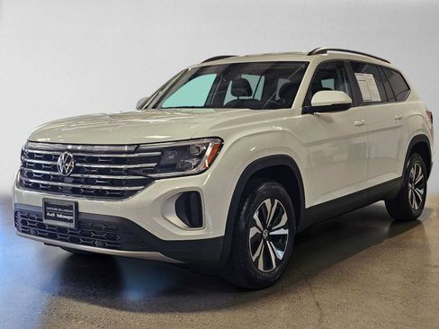 Used 2025 Volkswagen Atlas SE AWD/4WD image 7