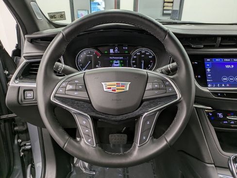Used 2021 Cadillac XT5 Premium Luxury image 19
