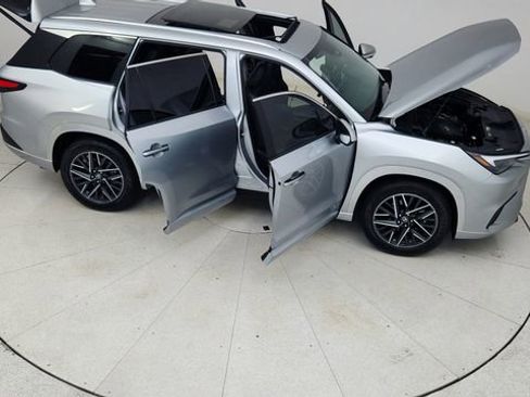 Used 2025 Lexus TX 350 AWD w/ Technology Package image 85