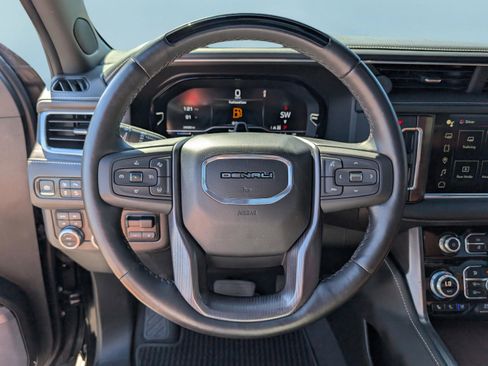 Used 2023 GMC Yukon XL Denali Ultimate image 23