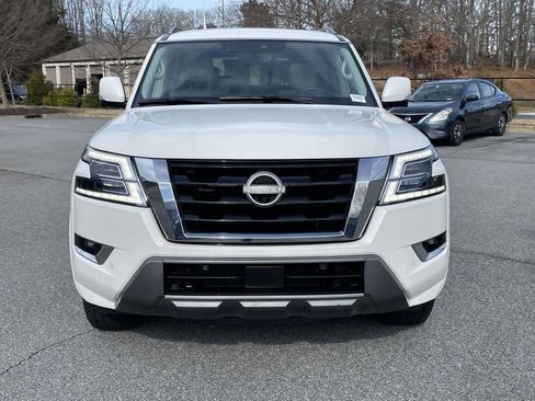 Used 2023 Nissan Armada SL w/ Captain's Chairs Package image 8
