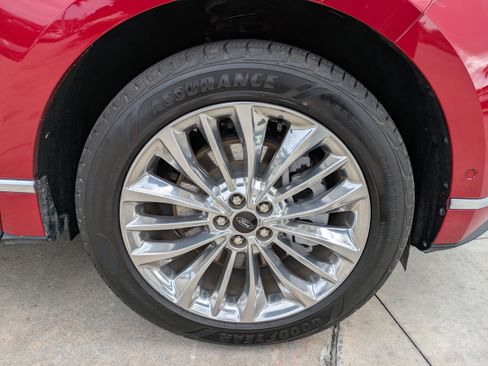 Used 2024 Ford Edge Titanium w/ Titanium Elite Package image 9