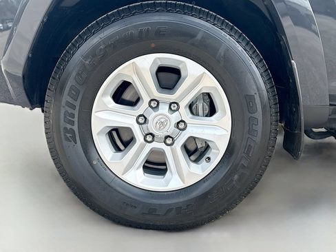Used 2024 Toyota 4Runner SR5 Premium w/ Moonroof Package RWD image 32