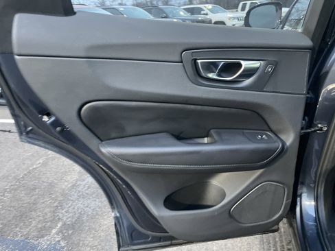 Used 2025 Volvo XC60 B5 Plus image 30