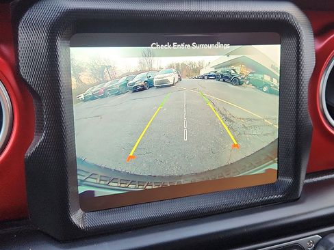 Certified 2022 Jeep Wrangler Unlimited Rubicon w/ LED Lighting Group image 21