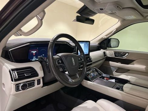 Used 2019 Lincoln Navigator L Reserve image 9