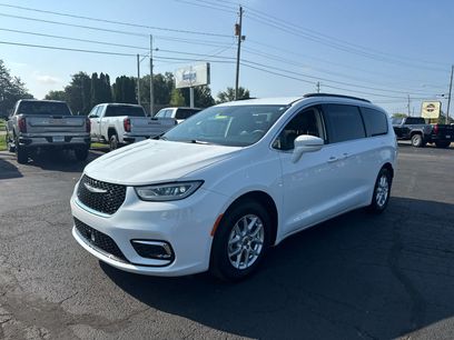 Used 2022 Chrysler Pacifica Touring-L
