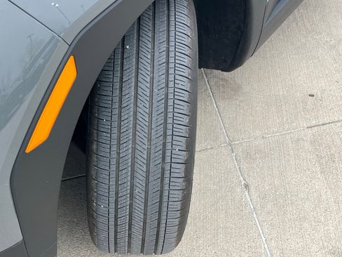 Certified 2025 Hyundai Santa Fe SEL image 10