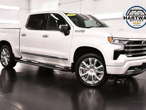 Used 2023 Chevrolet Silverado 1500 High Country w/ Technology Package AWD/4WD image 1