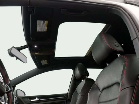 Used 2017 Volkswagen GTI Autobahn FWD image 18