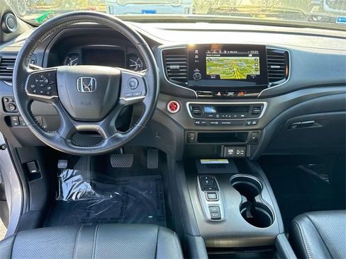 Certified 2023 Honda Passport TrailSport image 18