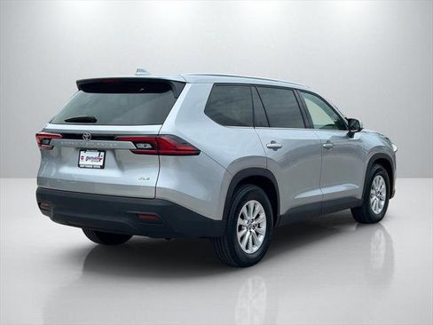 Certified 2025 Toyota Grand Highlander FWD image 5