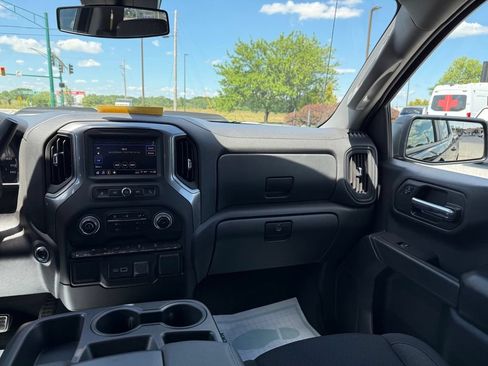 Used 2025 Chevrolet Silverado 1500 Custom Trail Boss AWD/4WD image 12