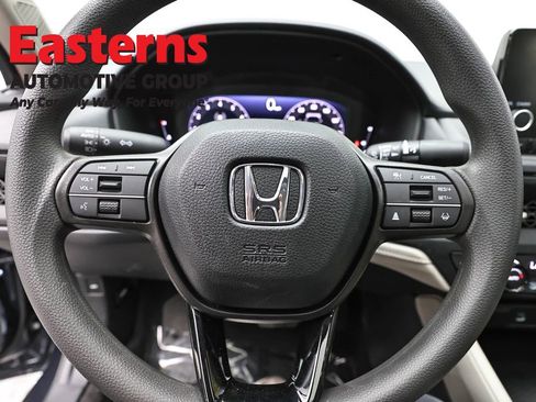 Used 2025 Honda Accord SE image 10