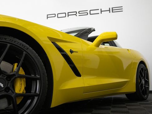 Used 2019 Chevrolet Corvette Stingray Coupe w/ 2LT Preferred Equipment Group RWD image 12