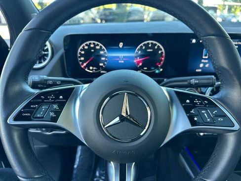 Used 2025 Mercedes-Benz GLA 250 4MATIC image 28