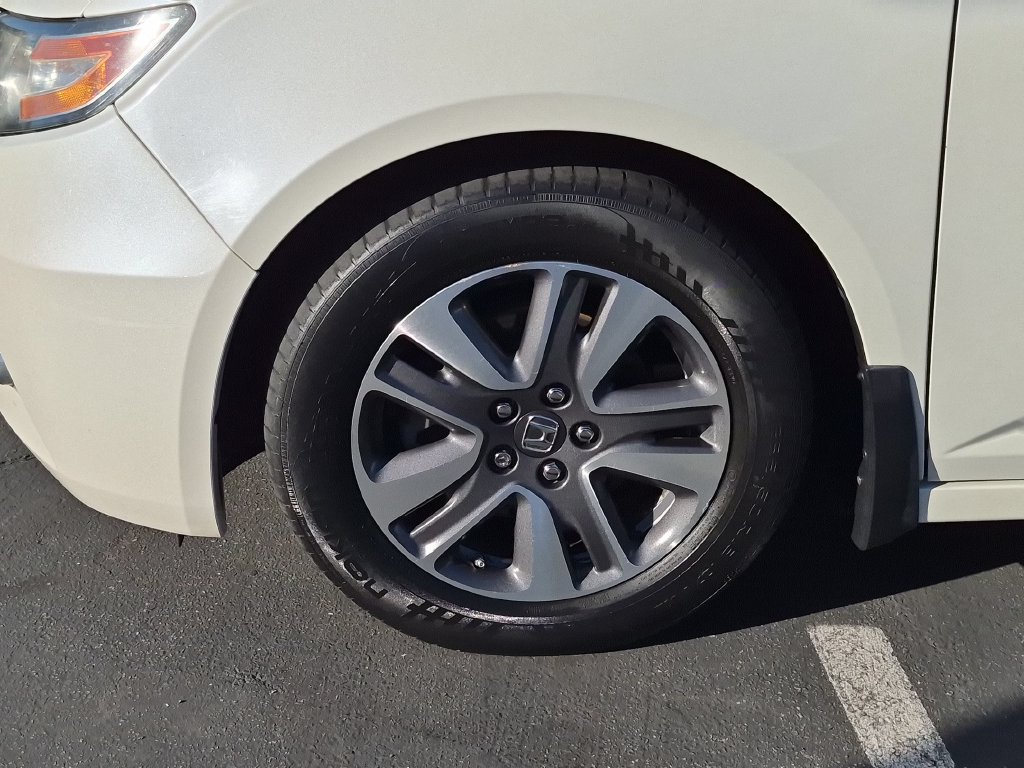 Used 2015 Honda Odyssey Touring Elite image 11