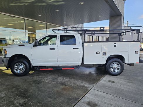 Used 2023 RAM 2500 Tradesman image 2