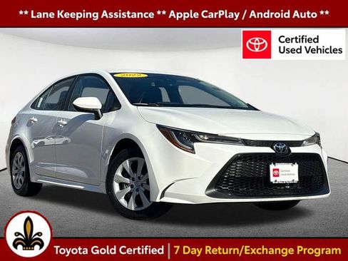 Certified 2022 Toyota Corolla LE image 1