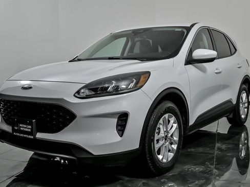 Used 2021 Ford Escape SE image 5