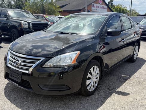 Used 2015 Nissan Sentra SV image 1