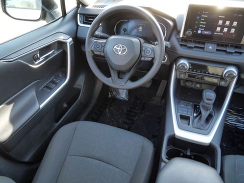 Certified 2024 Toyota RAV4 XLE w/ Convenience Package AWD/4WD image 10