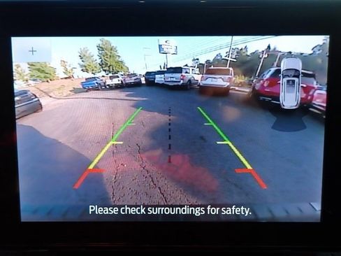 Certified 2022 Ford Explorer XLT w/ Equipment Group 202A image 27