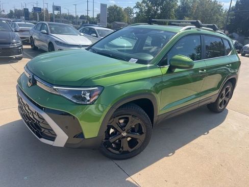 New 2025 Volkswagen Taos SEL image 3