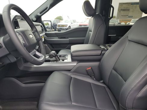 New 2025 Ford F150 XLT w/ Equipment Group 303A High image 18