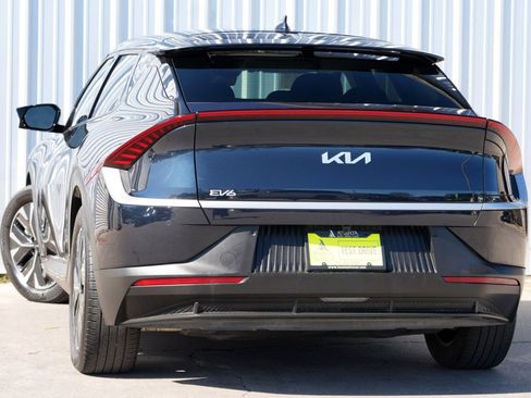 Used 2022 Kia EV6 Light image 5