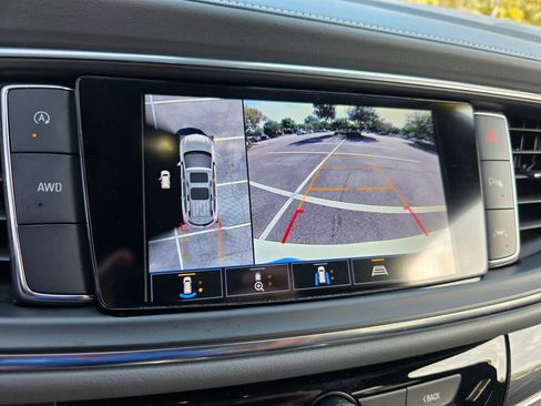 Used 2024 Buick Enclave Premium image 20