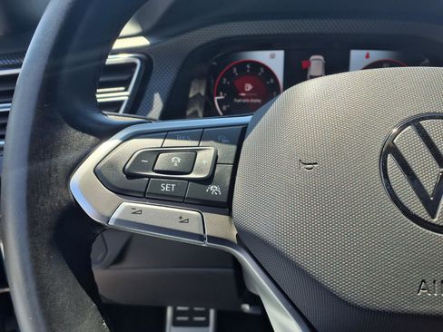 Used 2024 Volkswagen Atlas Cross Sport SEL Premium R-Line AWD/4WD image 18
