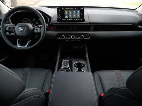 Used 2025 Honda Pilot EX-L image 15