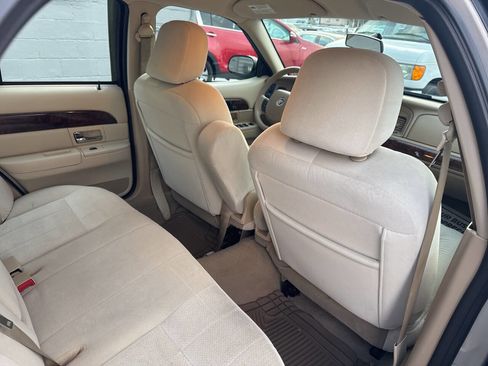 Used 2008 Mercury Grand Marquis GS image 22