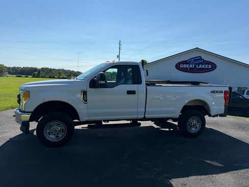 Used 2017 Ford F250 XL w/ Power Equipment Group AWD/4WD image 8