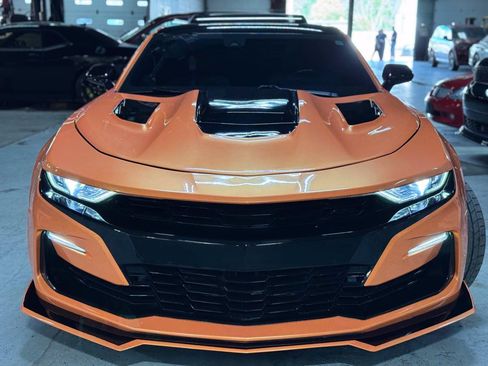 Used 2020 Chevrolet Camaro SS RWD image 10