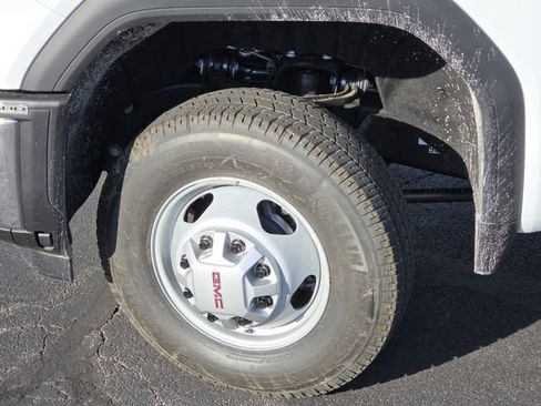 New 2025 GMC Sierra 3500 Pro w/ Convenience Package image 21