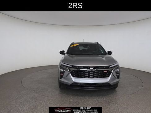 Used 2024 Chevrolet Trax RS w/ Driver Confidence Package FWD image 31