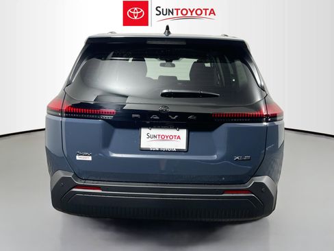 Used 2026 Toyota RAV4 XLE Premium w/ Weather Package FWD image 5